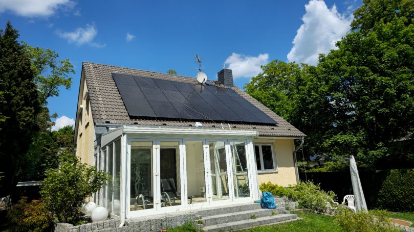 Dachpfannen gereinigt und grundiert